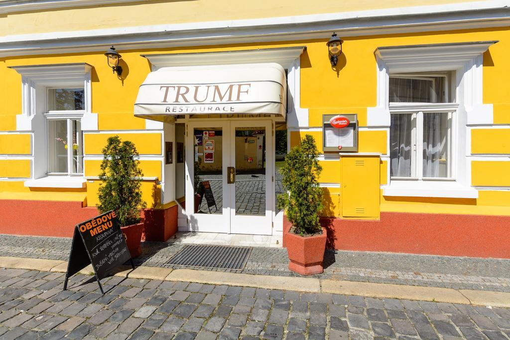 Hotel Trumf Mlada Boleslav Bagian luar foto
